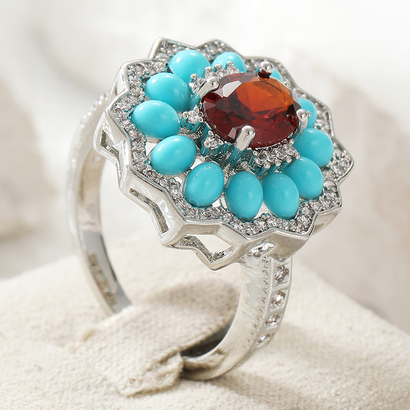 Anillo Floral Brillante de Tur - Ethnic Chic Fashion reseña y precio